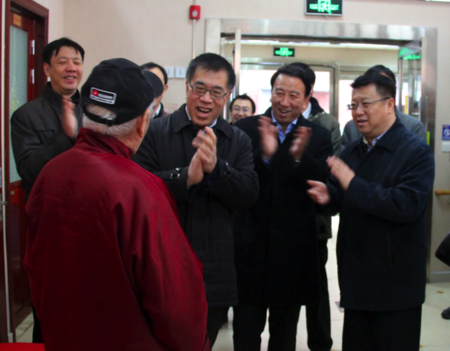 北京市委常委、副市长王宁考察龙振养老机构与驿站